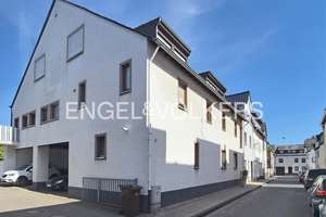 Zweifamilienhaus mit Ausbaupotenzial in guter Lage von Koblenz