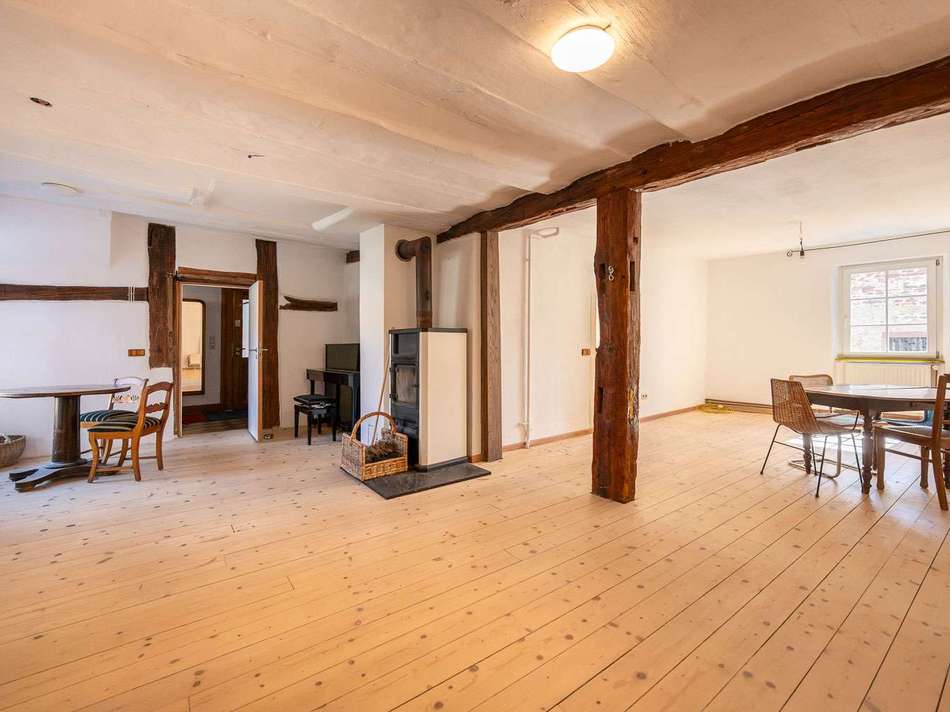 Wohn-Esszimmer mit Kaminofen