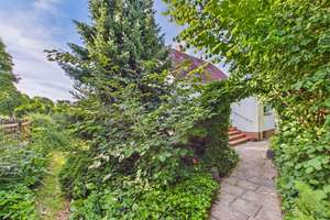 Dein Platz zum Aufblühen –  Familienhaus mit großem Garten und Sanierungspotenzial – Die vollständige Adresse der Immobilie erhältst du vom Anbieter., 12357 Rudow, Berlin – Vorschaubild 25