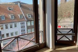 Helle, ruhige 2-Zimmer-Dachgeschoßwohnung, Aufzug vorhanden – Altenessener Str. 430, 45329 Altenessen-Nord, Essen – Vorschaubild 4