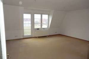 3-Zi-Dachgeschosswohnung mit 2 Balkonen in Dessau-Nord