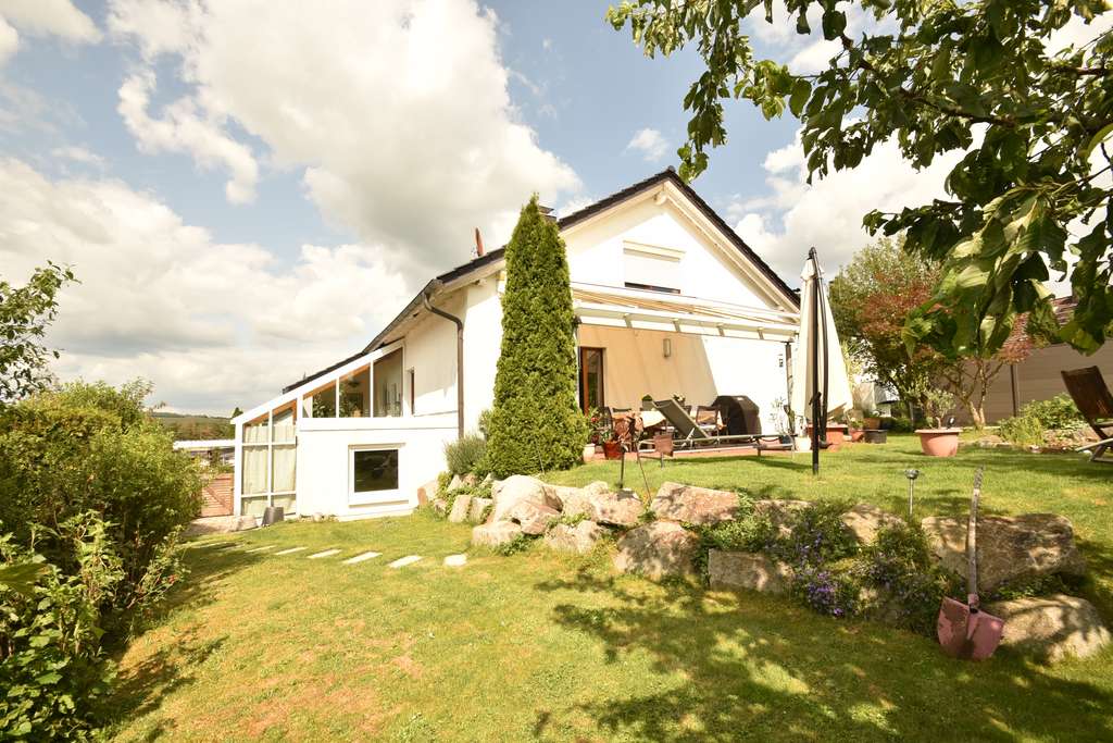 Immobilie in Tiefenbronn - Modernes, freistehendes  Ein- bis Zweifamilienhaus - Unabhängig von fossilen Brennstoffen - Bild 0