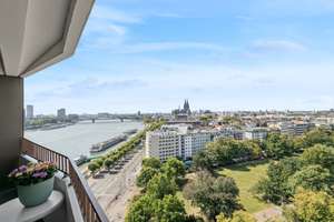 Domblick und noch viel mehr! 
Drei - Zimmer Etagenwohnung mit spektakulärer Aussicht – Die vollständige Adresse der Immobilie erhältst du vom Anbieter., 50668 Neustadt/Nord, Köln – Vorschaubild 1
