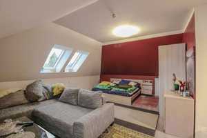 Moderner Wohnkomfort! EFH mit neuer Wärmepumpe, Solaranlage, Smarthome und vielem mehr – Pinneberg (Kreis) – Vorschaubild 12