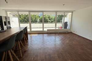 Ruhig & im Grünen: modernisierte 88-qm-Wohnung mit hochwertiger Küche, großer Terrasse & Garage  – Weißer Straße 126, 50996 Rodenkirchen (Ortsteil), Köln – Vorschaubild 2