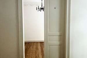 Großzügig geschnittene 3 Zimmer Altbauwohnung mit Balkon – Körnerstr. 5, 65185 Mitte, Wiesbaden – Vorschaubild 5