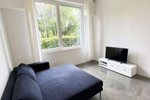 Langfristig inkl. Möbel - großzügiger Loft mit Südbalkon fast am Potsdamer Platz – Schöneberger Ufer 51, 10785 Tiergarten, Berlin – Vorschaubild 2