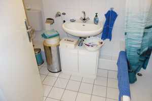 EXKLUSIV LESSINGPLATZ BALKON WANNENBAD EINBAUK. MÖGL. RENOVIERT HELL+RUHIG PARKETT 4. ETAGE/OBERBILK – Lessingstraße 61, 40227 Düsseldorf – Vorschaubild 8