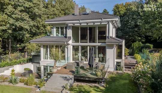 Bild von Repräsentatives Villen-Anwesen: Exklusivität trifft auf unendlichen Freiraum