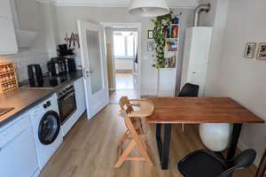 Gemütliche 3-Zimmer-Wohnung mit Balkon und Einbauküche in Köln-Mülheim