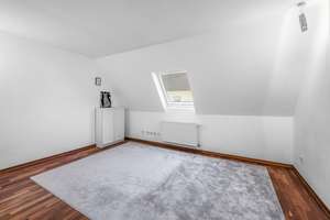 Einziehen & Wohlfühlen: Stilvoll sanierte Doppelhaushälfte mit großzügigem Familiengarten – Die vollständige Adresse der Immobilie erhältst du vom Anbieter., 80935 Lerchenau-Ost, München – Vorschaubild 6