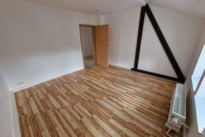*** gemütliche DG Wohnung im Herzen von Remscheid *** – Theodor-Körner-Str. 28, 42853 Scheid, Remscheid – Vorschaubild 2