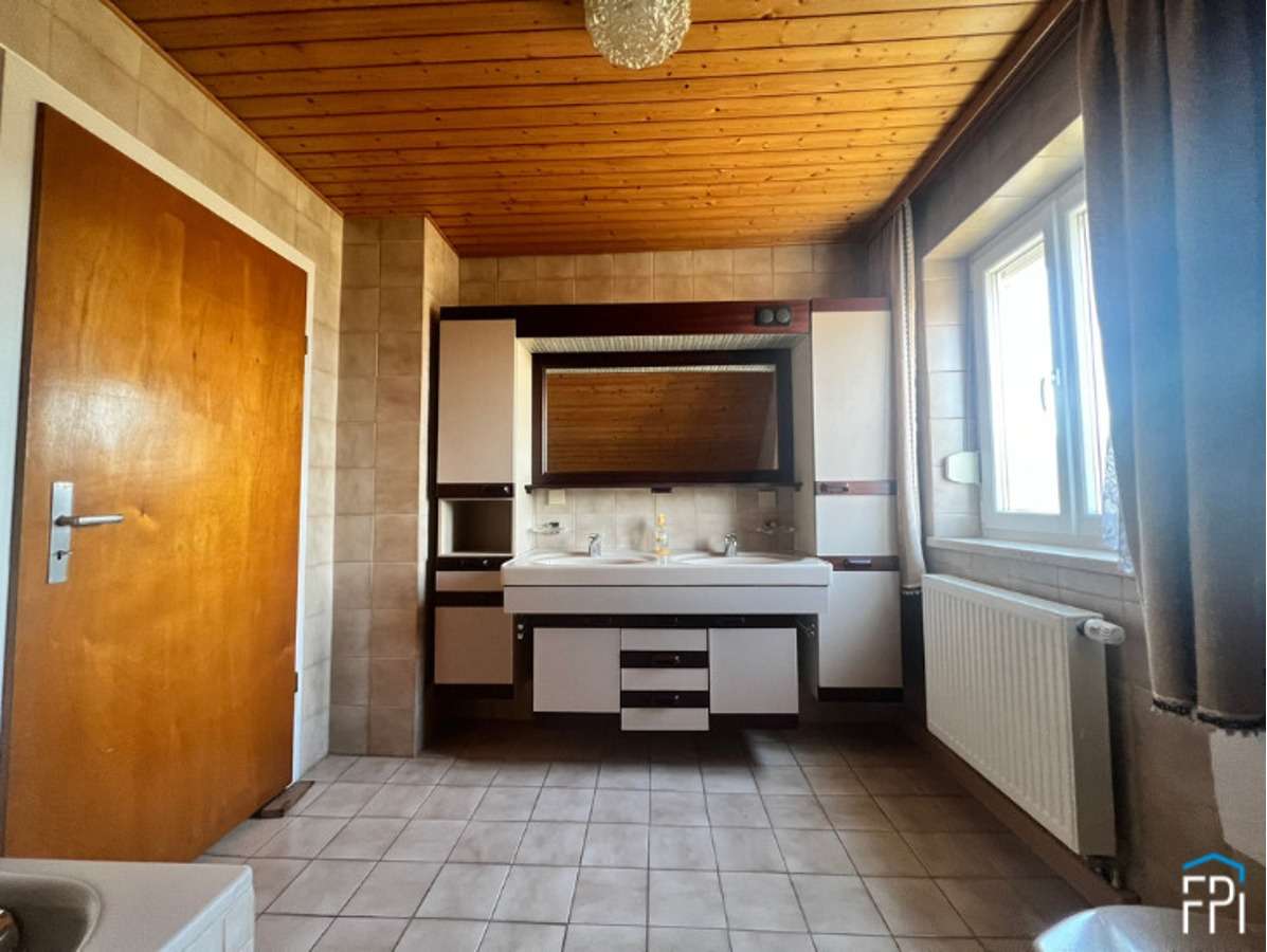 Immobilie in Kelheim - Herrlich zentral wohnen: Einfamilienhaus in Kelheim bei den Schulen - Bild 1