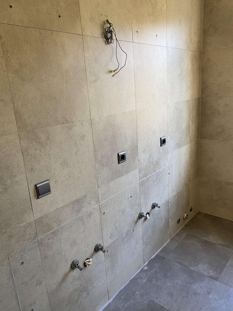 Immobilie in Vilsbiburg - 100 qm Wohnung mit Renovierungsbedarf in bester Lage - Bild 1