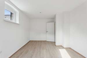 Helle moderne 4ZKB mit EBK im DG sehr zentral in Siegen (Kein Balkon oder Stellplatz) – Die vollständige Adresse der Immobilie erhältst du vom Anbieter., 57074 Siegen, Siegen – Vorschaubild 16