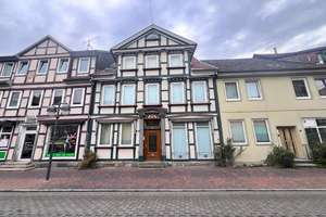 Zwei Häuser, ein Innenhof – ein Anwesen voller Geschichte in Uelzen Stadt – 29525 Uelzen – Vorschaubild 2