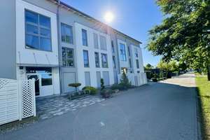 Hochwertige, gut geschnittene 2 ZKB-Wohnung mit EBK, großem Balkon und Lift in schöner Wohnlage – Die vollständige Adresse der Immobilie erhältst du vom Anbieter., 86199 Göggingen-Ost, Augsburg – Vorschaubild 2