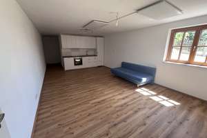 Erstbezug – helle 2-Zimmer-Wohnung mit eigenem Zugang und moderner Ausstattung – Obere Straße 19 a, 89365 Röfingen – Vorschaubild 2