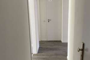 Schöne 2 Zimmer Wohnung mit Balkon in Zollstock zu vermieten – Schwalbacher Straße 20, 50969 Zollstock, Köln – Vorschaubild 2