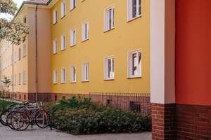 Zimmer innerhalb einer 2er-WG // DG rechts – Robert-Koch-Platz 4, 38440 Stadtmitte (Ortsteil), Wolfsburg – Vorschaubild 7