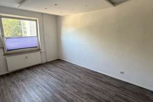 Lebendiger Wohnraum: 3-Zimmer-Wohnung in Salzgitter-Lebenstedt – 38228 Lebenstedt, Salzgitter – Vorschaubild 4
