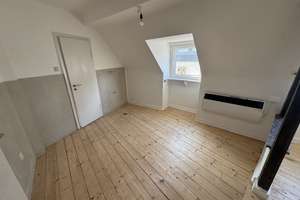 2 Zimmer Wohnung im Dachgeschoss mit Pakettboden – Die vollständige Adresse der Immobilie erhältst du vom Anbieter., 50678 Altstadt/Süd, Köln – Vorschaubild 6