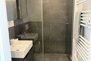 Frisch sanierte, möblierte 1-Zimmer Wohnung in München Schwabing – Leopoldstrasse 202, 80802 Neufreimann, München – Vorschaubild 4