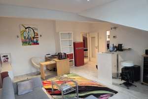 Attraktive 3-Zimmer-Wohnung mit Südbalkon, Einbauküche und Garage – S-Bahn fußläufig erreichbar – Beethovenstraße 6, 85375 Neufahrn bei Freising – Vorschaubild 2