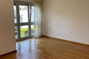 Alltagstaugliche 3-Zimmer-Wohnung mit Balkon in Frankfurt am Main – 60388 Bergen-Enkheim, Frankfurt am Main – Vorschaubild 4