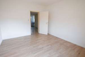 Paderborn: Charmante Eigentumswohnung mit großem Balkon und eigenem Garten! – 33102 Kernstadt, Paderborn – Vorschaubild 3