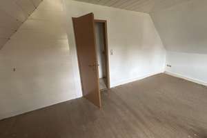 Charmantes Reihenendhaus mit großem Grundstück und Entwicklungspotenzial – Die vollständige Adresse der Immobilie erhältst du vom Anbieter., 23568 Schlutup, Lübeck – Vorschaubild 9