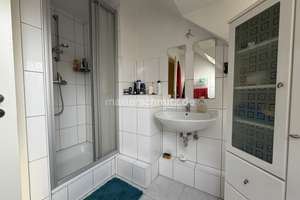 HELLE 2-ZIMMER-DACHGESCHOSSWOHNUNG IN GEFRAGTER WOHNLAGE! – Matthiasstraße 60, 41063 Eicken, Mönchengladbach – Vorschaubild 3