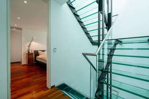 LUXURIÖSES EINFAMILIENHAUS MIT EINLIEGERWOHNUNG, GROßEM GARTEN & POOL IN BAD KROZINGEN – Die vollständige Adresse der Immobilie erhältst du vom Anbieter., 79189 Bad Krozingen – Vorschaubild 29