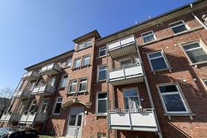 Moderner Grundriss mit geräumiger Wohnküche und Balkon