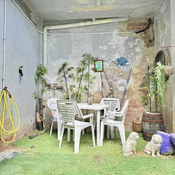 Haus mit freiem Blick, großer Garage, Garten und Solarium in Llagostera