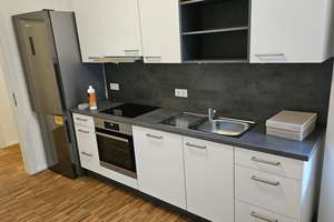 Rennweg: Toll sanierte 2-Zimmer- DG-Wohnung mit riesigem Balkon  – Werderstr. 21, 90489 Wöhrd, Nürnberg – Vorschaubild 6