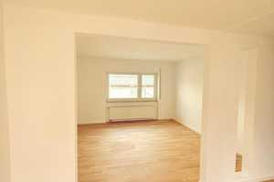 *ERSTBEZUG Kernsaniert 3 Zimmer*  2.OG  rechts mit Balkon, Küche und Waschmaschine. – Römerstraße 64, 70180 Stuttgart – Vorschaubild 6