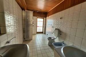 Zentral gelegenes Wohn- und Geschäftshaus  – Die vollständige Adresse der Immobilie erhältst du vom Anbieter., 66589 Merchweiler – Vorschaubild 11