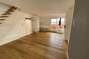 Großzüge lichtdurchflutete 2 Zimmer Maisonette-Wohnung