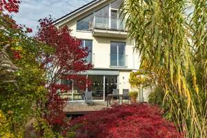 Wunderschöne Doppelhaushälfte mit Südgarten