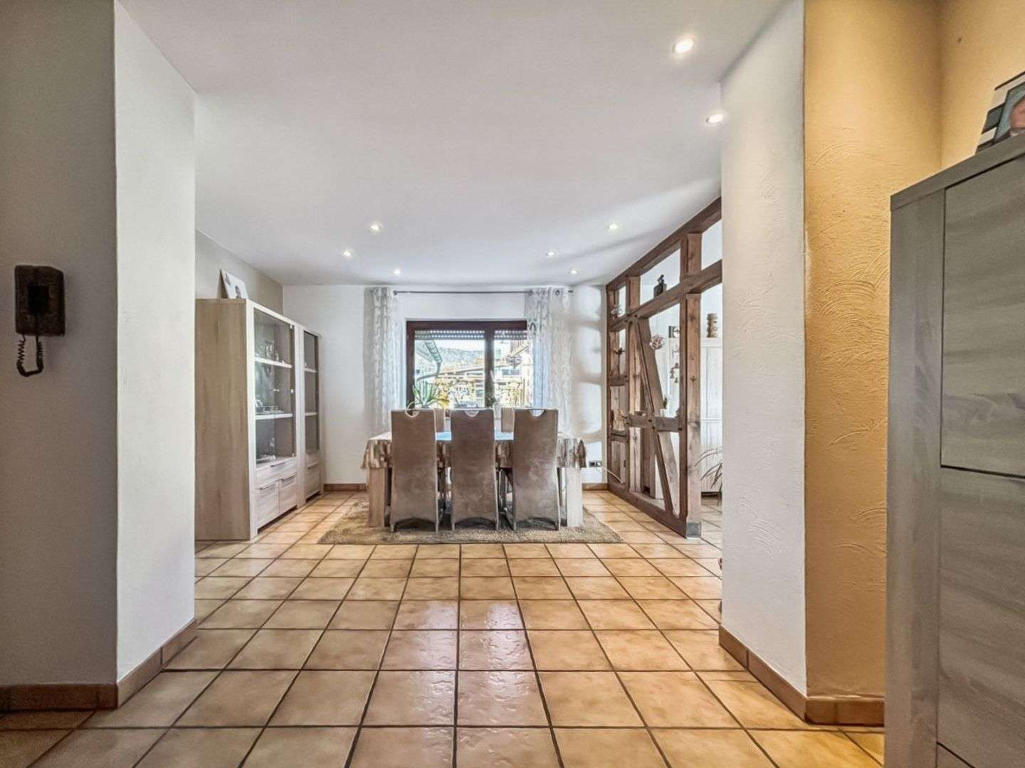 Immobilie in Eschau - Großzügiges Zuhause mit Weitblick in Eschau – ideal für Familien und Mehrgenerationen - Bild 3