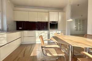 Moderne Stadtwohnung Rotherbaum mit großem Balkon, kleine Seitenstraße, sehr gute Ausstattung!