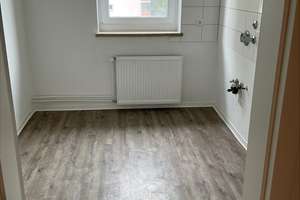 Ansprechende und individuelle 3-Zimmer-Wohnung sucht Mieter – Blumenäckerweg 15, 34128 Kirchditmold, Kassel – Vorschaubild 6