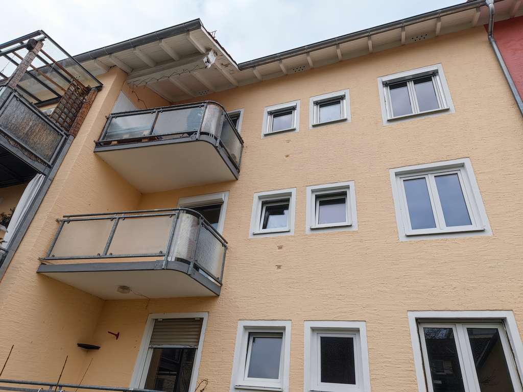 Immobilie in Kempten (Allgäu) - Renovierungsbedürftige 3-Zimmer Wohnung mit Balkon in Kempten (Allgäu) - Engelhalde - Bild 3