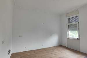 750 € - 60 m² - 2.5 Zi.Frisch modernisiert, neue Fenster, neue Elektroleitungen, neues Bad.Altbau – Die vollständige Adresse der Immobilie erhältst du vom Anbieter., 56070 Lützel, Koblenz – Vorschaubild 2