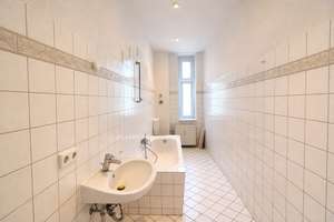 Attraktive 2-Zi- Altbauwohnung mit sonnigem Balkon – stilvoll renoviert & Einbauküche! Bezugsfrei! – Herbststraße 16, 13409 Reinickendorf (Ortsteil), Berlin – Vorschaubild 8