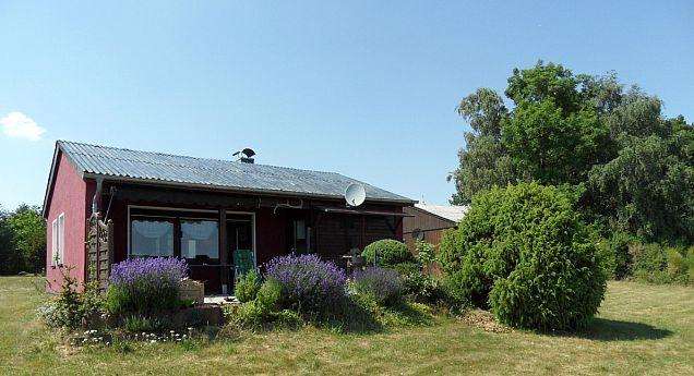 Daun Gemutliches Ferienhaus Mit Terrasse In Autofreiem Feriendorf In Der Waldreichen Vulkaneifel