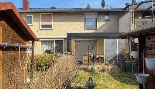 Bild von Bezugsfreies Reihenmittelhaus mit pflegeleichtem Garten für die kleine Familie