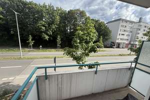 Frisch renovierte 2-Zimmer-Wohnung mit Süd-Balkon, Einbauküche und Tiefgaragenstellplatz in Obergies – Werinherstrasse 69, 81541 Obergiesing, München – Vorschaubild 9