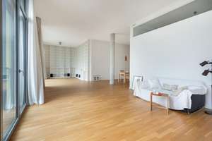 Urbaner Loft-Charakter am Wasser – architekturpreisgekröntes Wohnen im Osthafen – 60314 Ostend, Frankfurt am Main – Vorschaubild 4